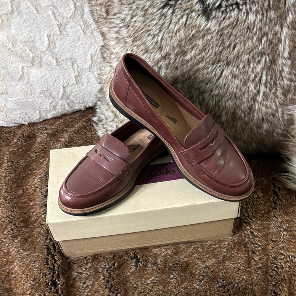 Clarks Women's Burgundy Loafers